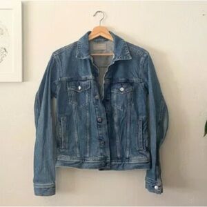 GAP Classic Blue Jean Jacket for Women